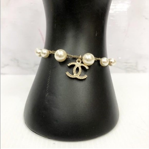 CHANEL CC Logo bracelet - Picture 3 of 7